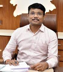 கொரோனா பரவலை கட்டுப்படுத்த மக்கள் முகக்கவசம் அணிய வேண்டும் என்று மாவட்ட ஆட்சியர் பா. முருகேஷ் அறிவுரை!