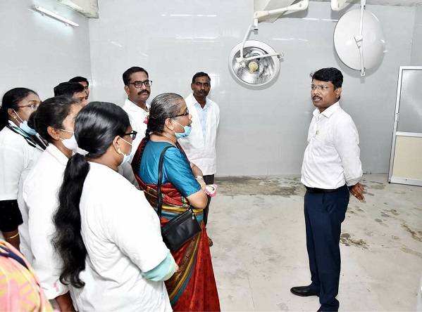 கலசபாக்கம் அரசு மருத்துவமனையில் புதிய அறுவை அரங்கு கட்டுமான பணிகளை மாவட்ட ஆட்சியர் நேரில் ஆய்வு!
