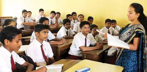 தமிழகத்தில் உள்ள பள்ளிகளுக்கு ஏப்ரல் 28-க்குள் இறுதி தேர்வுகளை முடிக்க பள்ளி கல்வித்துறை உத்தரவு!