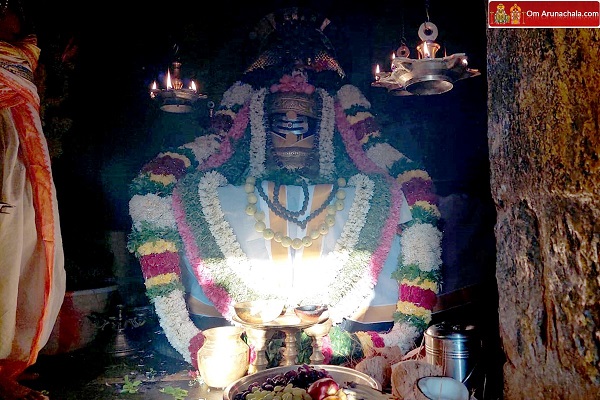 திருவண்ணாமலை திரு நேர் அண்ணாமலையார் கோவிலில் மூலவர் மீது சூரிய ஒளி படும் அற்புதக்காட்சி!