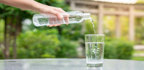 Be very careful – Never consume these foods along with water as it could lead to problems!!