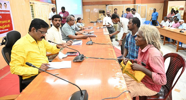 திருவண்ணாமலை மாவட்ட ஆட்சியர் அலுவலகத்தில் மக்கள் குறைதீர்வு நாள் கூட்டம்!