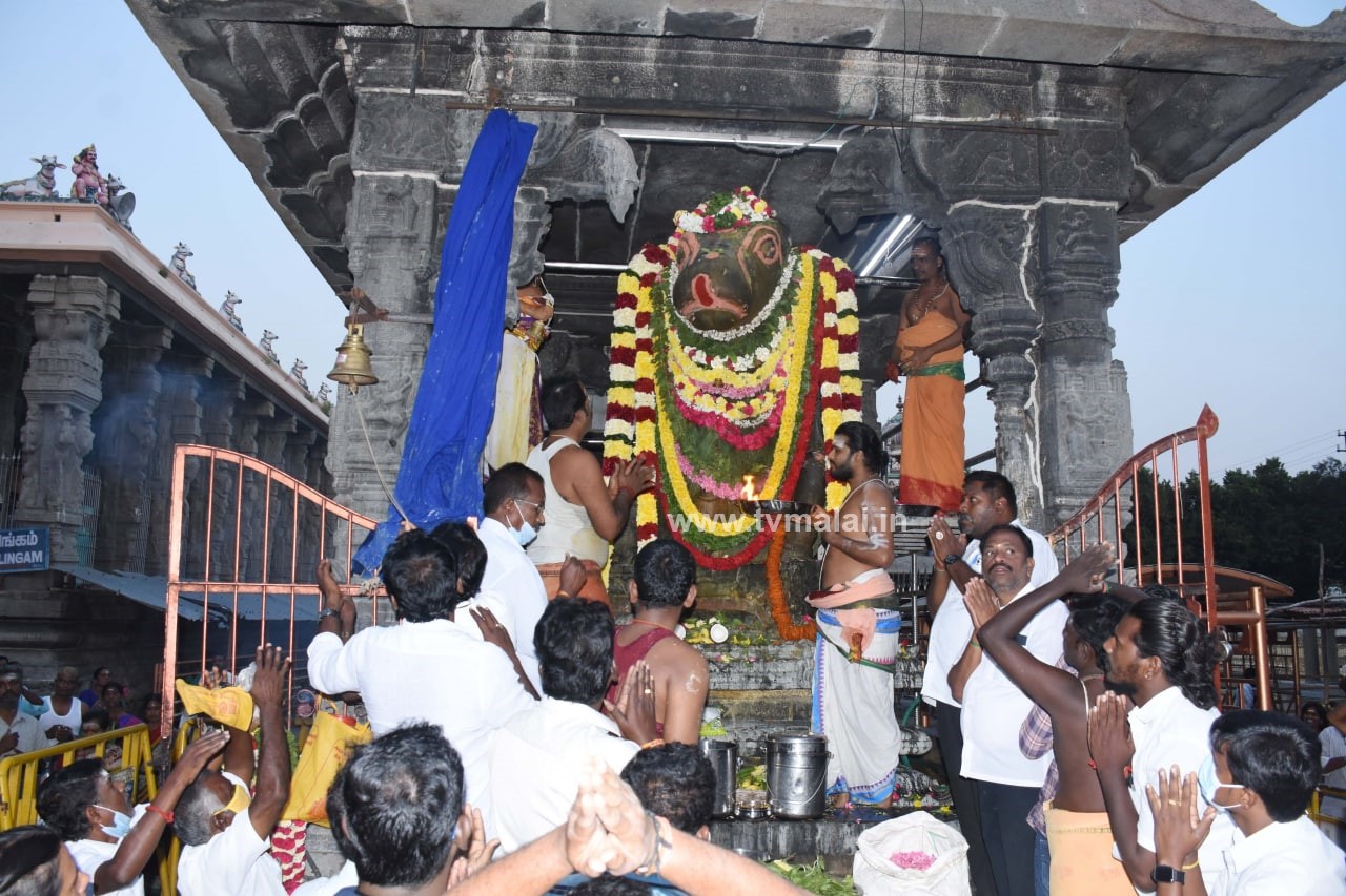 திருவண்ணாமலையில் அருணாச்சலேஸ்வரர் திருக்கோயில் பங்குனி மாத பௌர்ணமி பிரதோஷம்! திருவண்ணாமலையில் அருணாச்சலேஸ்வரர் திருக்கோயில் பங்குனி மாத பௌர்ணமி பிரதோஷம்!