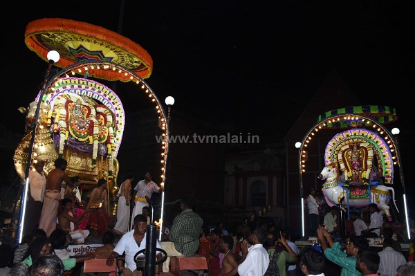 பங்குனி மாதம் சுவாமி திருக்கல்யாணத்திற்கு பின் பெரிய நாயகர் பராசக்தி அம்மன் மாட வீதி உலா!