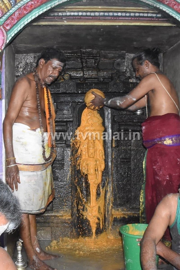 Mahasivarathri 2022: Teeming Devotees have Darshan of Lord Sri Arunachaleswarar throughout the night! Mahasivarathri 2022: Teeming Devotees have Darshan of Lord Sri Arunachaleswarar throughout the night!