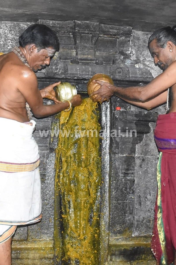 Mahasivarathri 2022: Teeming Devotees have Darshan of Lord Sri Arunachaleswarar throughout the night! Mahasivarathri 2022: Teeming Devotees have Darshan of Lord Sri Arunachaleswarar throughout the night!