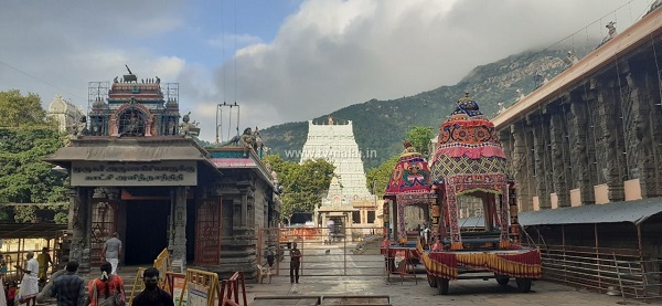 Lord Arunchaleswarar Temple at Thiruvannamalai – Interviews for Archakar Trainees! Lord Arunchaleswarar Temple at Thiruvannamalai – Interviews for Archakar Trainees!