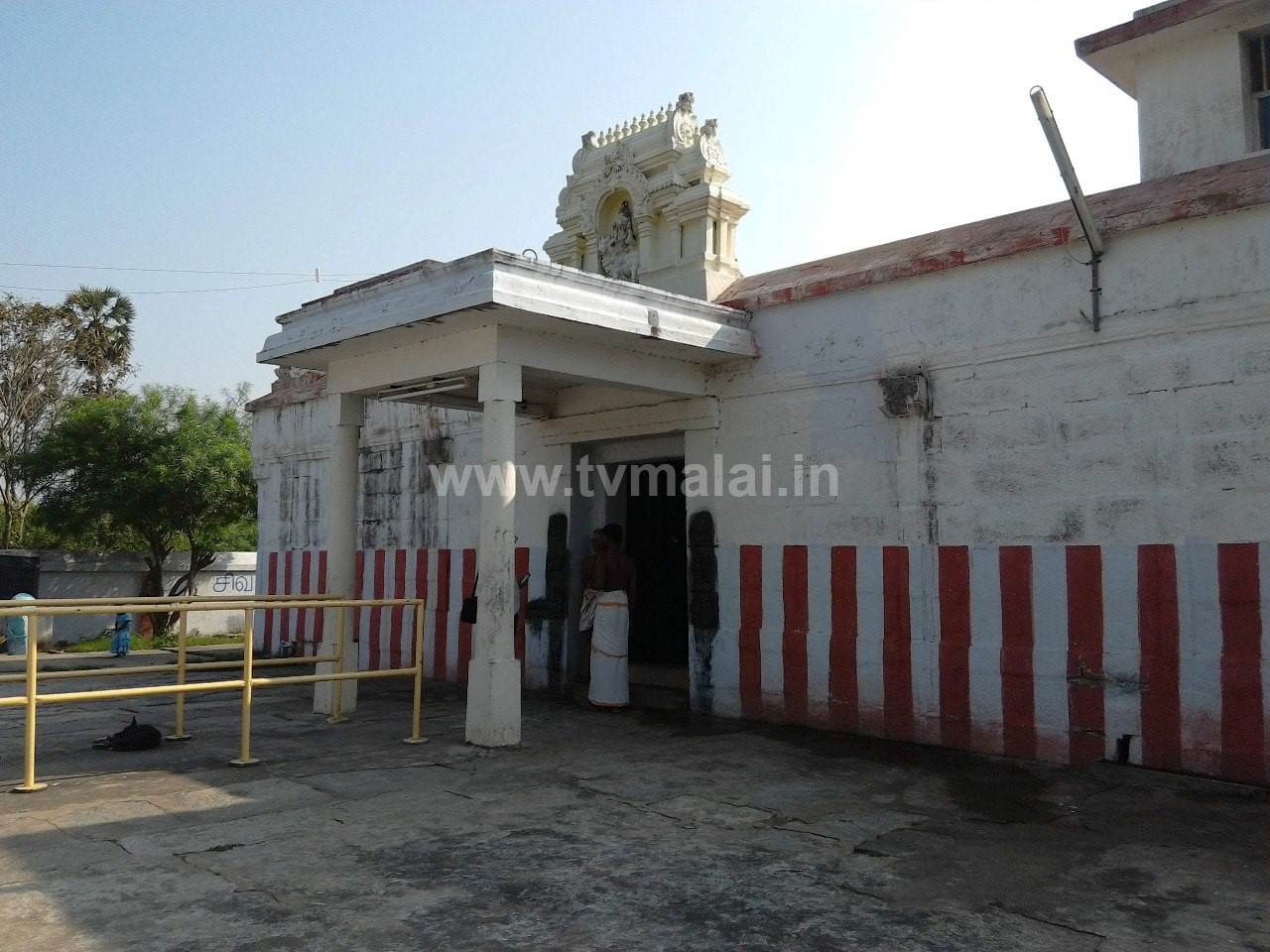 Kuranganilmuttam Cave / குரங்கணில்முட்டம்- கல்மண்டபம்