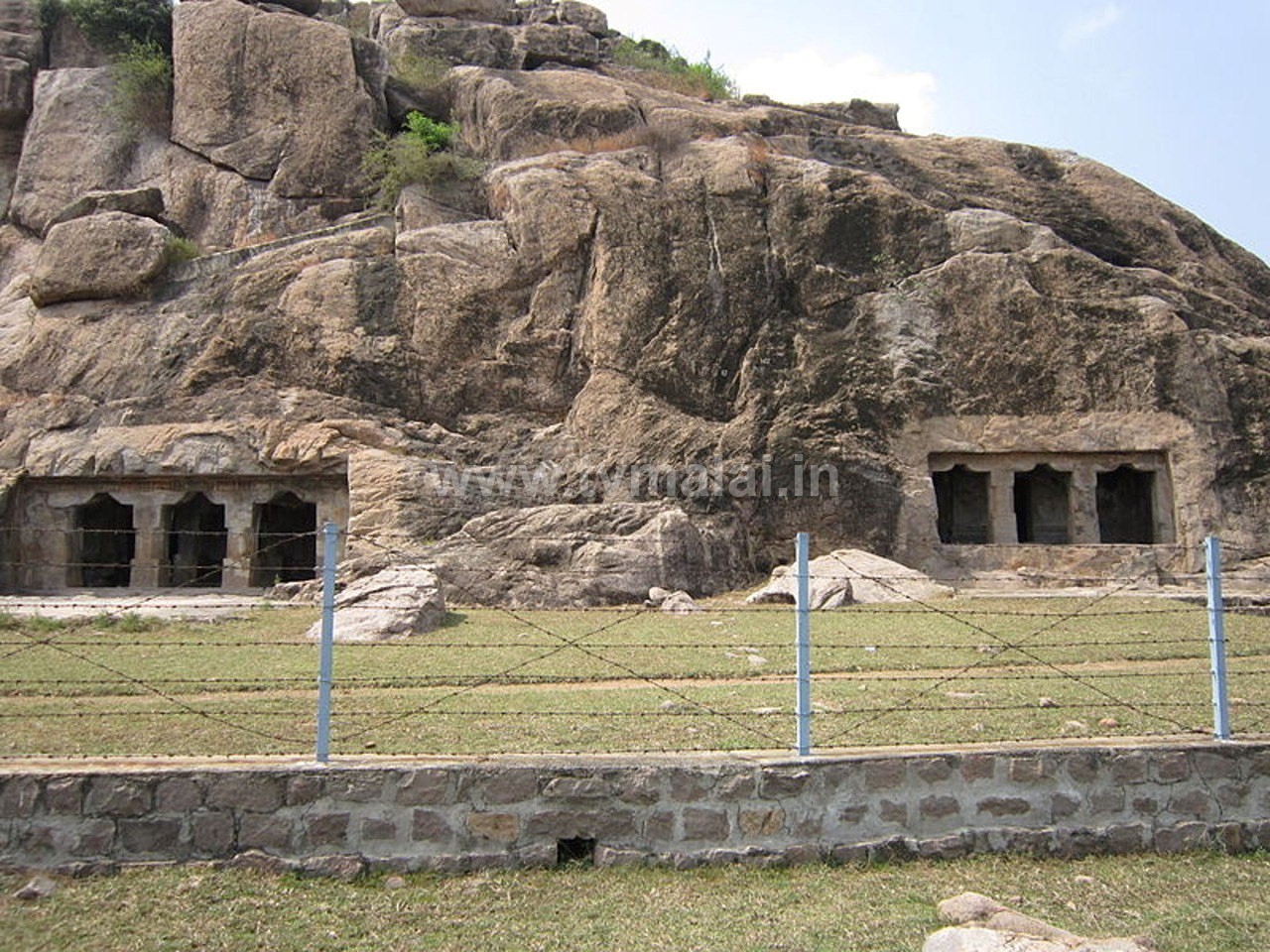 Mamandur Cave Temple / மாமண்டூர் குடைவரை கோயில்