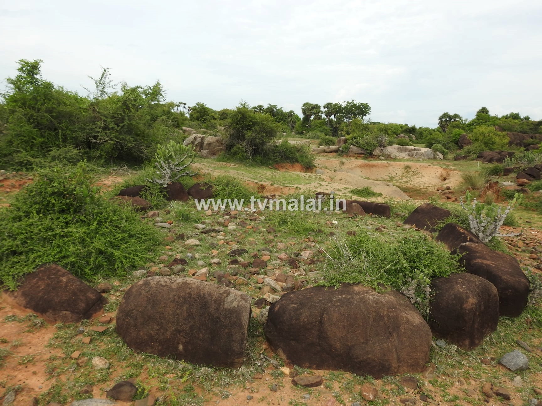 கீழ்நமண்டி பெருங்கற்கால பகுதி