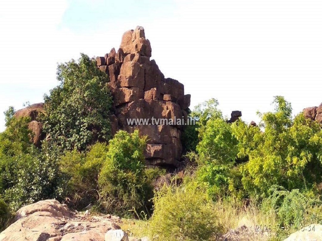 கீழ்நமண்டி பெருங்கற்கால பகுதி