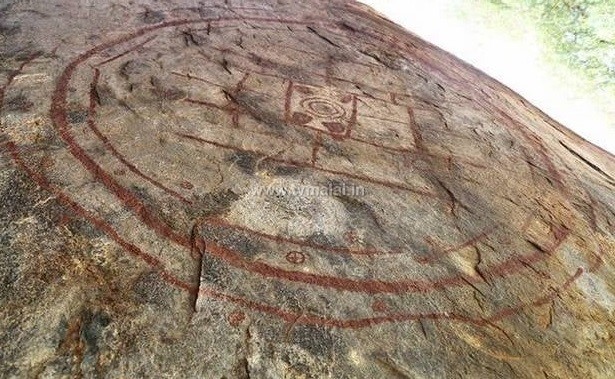 மட்டமலை இராஜராஜன் பற்றிய கல்வெட்டு - தென்மாதிமங்கலம்