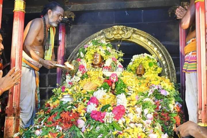 அருள்மிகு அண்ணாமலையார் திருக்கோயிலில் இன்று (30.05.2022) வைகாசிமாத அமாவாசை முன்னிட்டு பெரிய நாயகருக்கு மகா ருத்ராபிஷேகம்! அருள்மிகு அண்ணாமலையார் திருக்கோயிலில் இன்று (30.05.2022) வைகாசிமாத அமாவாசை முன்னிட்டு பெரிய நாயகருக்கு மகா ருத்ராபிஷேகம்!