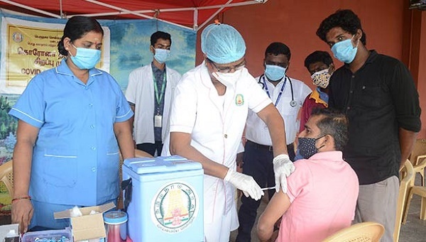 தமிழ்நாடு முழுவதும் ஒரு லட்சம் இடங்களில் நாளை மெகா தடுப்பூசி முகாம்!
