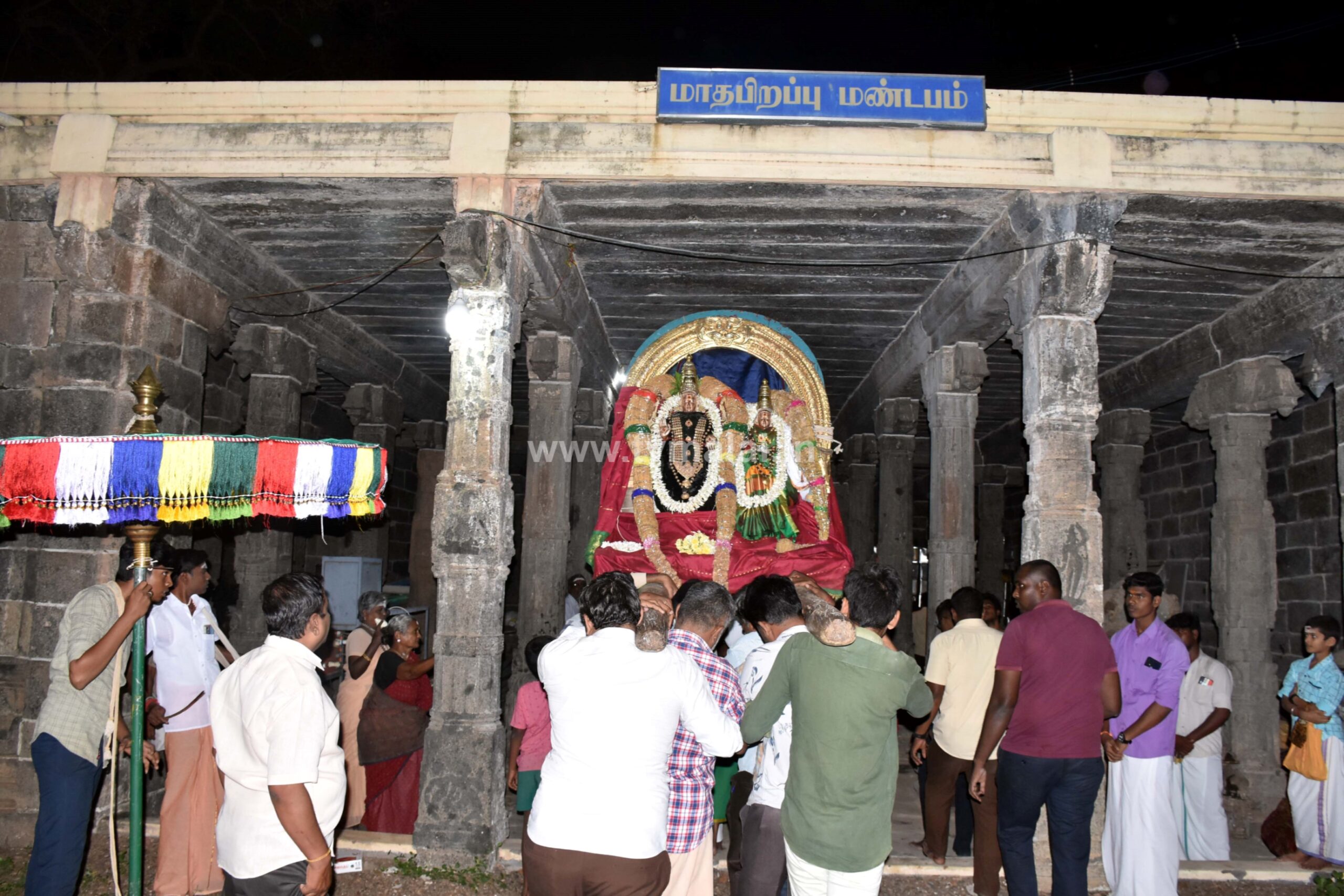திருவண்ணாமலை அண்ணாமலையார் திருக்கோயிலில் மாதப்பிறப்பு மண்டபம் எழுந்தருளல்! திருவண்ணாமலை அண்ணாமலையார் திருக்கோயிலில் மாதப்பிறப்பு மண்டபம் எழுந்தருளல்!