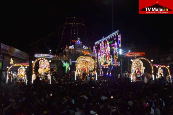 திருவண்ணாமலை கார்த்திகை தீபம் திருவிழா 2022 – மூன்றாம் நாள் இரவு! திருவண்ணாமலை கார்த்திகை தீபம் திருவிழா 2022 – மூன்றாம் நாள் இரவு!