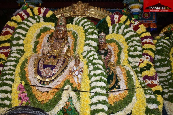 திருவண்ணாமலை கார்த்திகை தீபம் திருவிழா 2022 – ஆறாம் நாள் இரவு! திருவண்ணாமலை கார்த்திகை தீபம் திருவிழா 2022 – ஆறாம் நாள் இரவு!