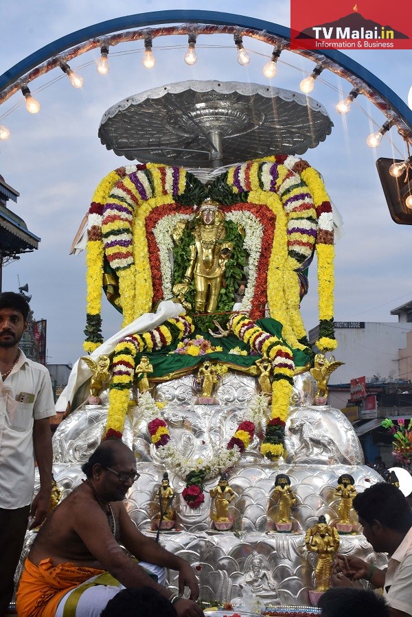 திருவண்ணாமலை கார்த்திகை தீபம் திருவிழா 2022 – எட்டாம் நாள் மாலை! திருவண்ணாமலை கார்த்திகை தீபம் திருவிழா 2022 – எட்டாம் நாள் மாலை!