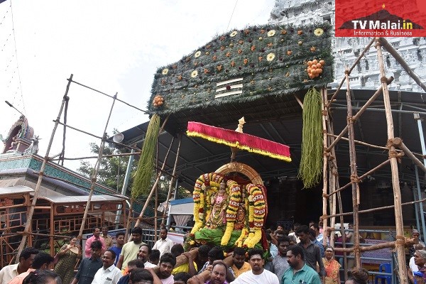 திருவண்ணாமலை கார்த்திகை தீபம் திருவிழா 2022 – எட்டாம் நாள் காலை! திருவண்ணாமலை கார்த்திகை தீபம் திருவிழா 2022 – எட்டாம் நாள் காலை!