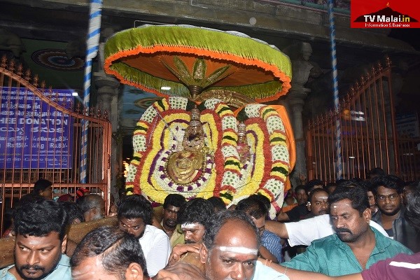 திருவண்ணாமலை கார்த்திகை தீபம் திருவிழா 2022 – எட்டாம் நாள் இரவு! திருவண்ணாமலை கார்த்திகை தீபம் திருவிழா 2022 – எட்டாம் நாள் இரவு!