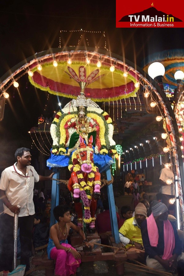 திருவண்ணாமலை கார்த்திகை தீபம் திருவிழா 2022 – எட்டாம் நாள் இரவு! திருவண்ணாமலை கார்த்திகை தீபம் திருவிழா 2022 – எட்டாம் நாள் இரவு!