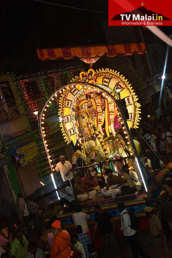 திருவண்ணாமலை கார்த்திகை தீபம் திருவிழா 2022 – எட்டாம் நாள் இரவு! திருவண்ணாமலை கார்த்திகை தீபம் திருவிழா 2022 – எட்டாம் நாள் இரவு!