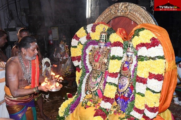 திருவண்ணாமலை கார்த்திகை தீபத் திருவிழா - சந்திரசேகரர் தெப்பல் உற்சவம்!