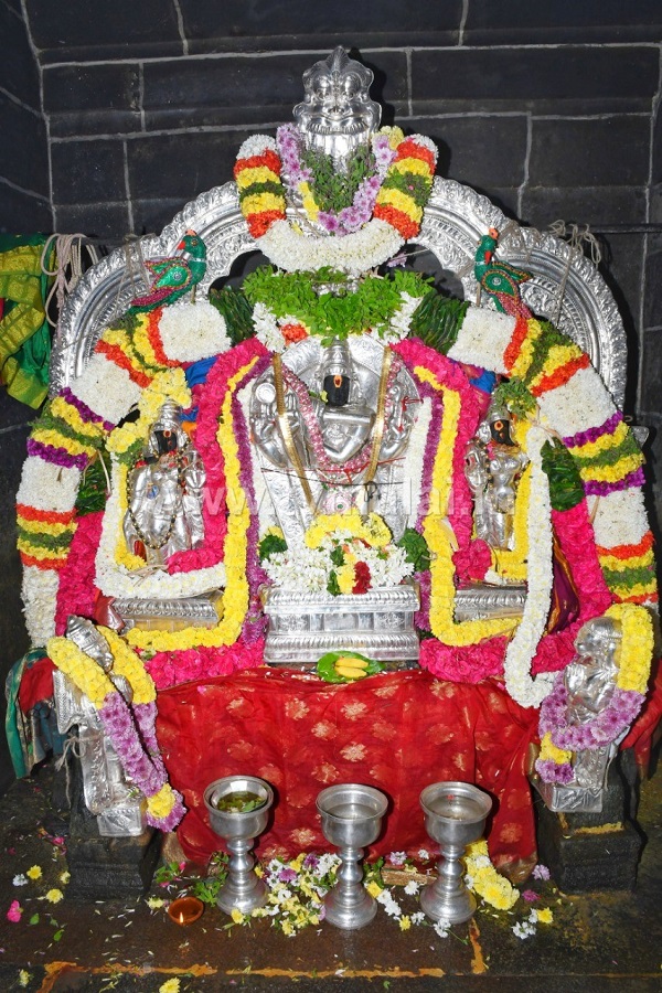 திருவண்ணாமலை அருணாசலேசுவரர் திருக்கோயிலில் வைகுந்த வாயில் திறப்பு..!! திருவண்ணாமலை அருணாசலேசுவரர் திருக்கோயிலில் வைகுந்த வாயில் திறப்பு..!!