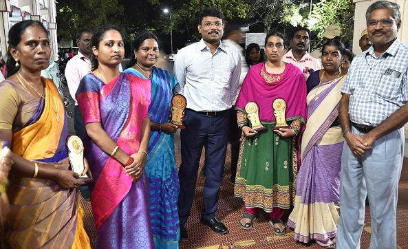 திருவண்ணாமலை மாவட்ட ஆட்சியர் அலுவலக வளாகத்தில் உலக மகளிர் தின விழா!