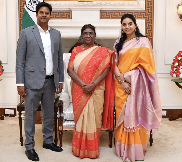 Dr. S Gurushankar, Chairman of Madurai's Meenakshi Group of Hospitals, Visits Hon’ble President of India