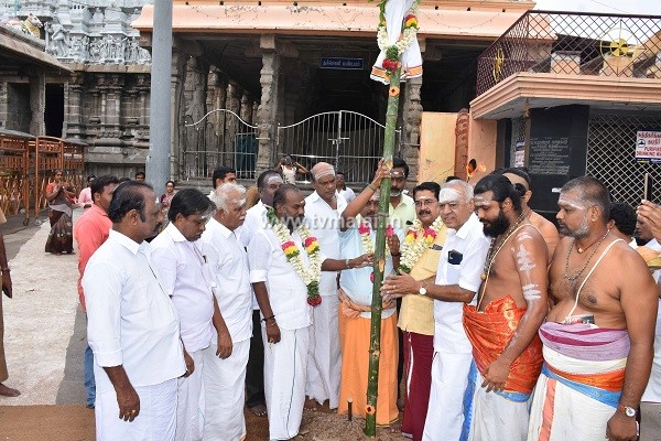 அண்ணாமலையார் கோவிலில் சித்திரை வசந்த உற்சவ விழா பந்தக்கால் முகூர்த்தத்துடன் தொடக்கம்! அண்ணாமலையார் கோவிலில் சித்திரை வசந்த உற்சவ விழா பந்தக்கால் முகூர்த்தத்துடன் தொடக்கம்!