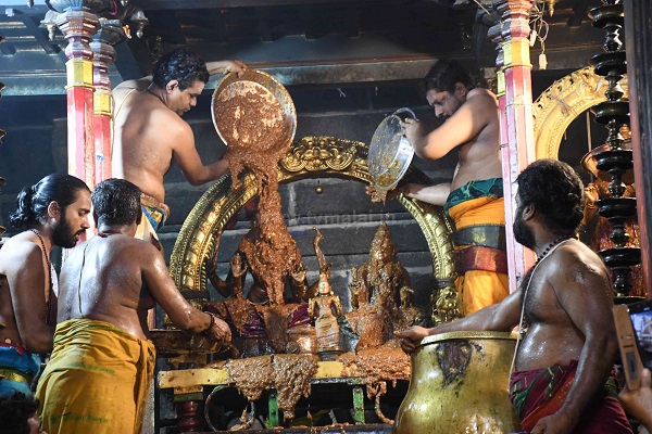 அண்ணாமலையார் திருக்கோவிலில் வைகாசி மாத மகா அமாவாசை முன்னிட்டு சிறப்பு அபிஷேகம்! அண்ணாமலையார் திருக்கோவிலில் வைகாசி மாத மகா அமாவாசை முன்னிட்டு சிறப்பு அபிஷேகம்!