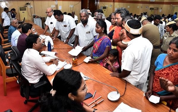 திருவண்ணாமலை மாவட்ட ஆட்சியர் அலுவலகத்தில் மக்கள் குறைதீர்வு நாள் கூட்டம்! திருவண்ணாமலை மாவட்ட ஆட்சியர் அலுவலகத்தில் மக்கள் குறைதீர்வு நாள் கூட்டம்!