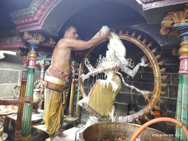 திருவண்ணாமலை அண்ணாமலையார் திருக்கோவிலில் புரட்டாசி மாத பௌர்ணமி நடராஜர் அலங்காரம்! திருவண்ணாமலை அண்ணாமலையார் திருக்கோவிலில் புரட்டாசி மாத பௌர்ணமி நடராஜர் அலங்காரம்!