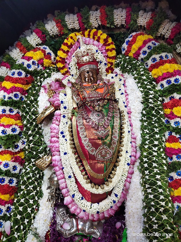 திருவண்ணாமலை அண்ணாமலையார் திருக்கோவிலில் புரட்டாசி மாத பௌர்ணமி நடராஜர் அலங்காரம்! திருவண்ணாமலை அண்ணாமலையார் திருக்கோவிலில் புரட்டாசி மாத பௌர்ணமி நடராஜர் அலங்காரம்!