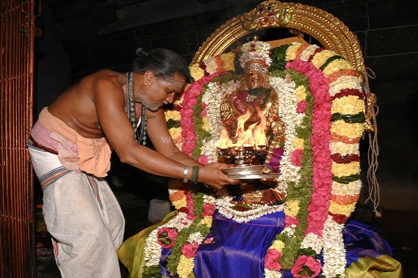 திருவண்ணாமலை அருள்மிகு அண்ணாமலையார் திருக்கோவிலில் நவராத்திரி முதல் நாள்! திருவண்ணாமலை அருள்மிகு அண்ணாமலையார் திருக்கோவிலில் நவராத்திரி முதல் நாள்!