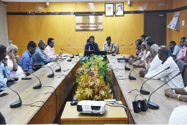 திருவண்ணாமலை திருக்கார்த்திகை தீபத் திருவிழாவை முன்னிட்டு நேற்று மாவட்ட ஆட்சியர் கள ஆய்வு மேற்கொண்டார்! திருவண்ணாமலை திருக்கார்த்திகை தீபத் திருவிழாவை முன்னிட்டு நேற்று மாவட்ட ஆட்சியர் கள ஆய்வு மேற்கொண்டார்!