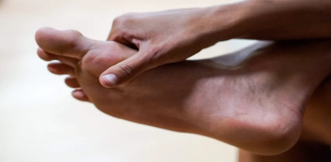 Why having flat feet would make it difficult for exercising - Important tips to follow to manage it!!