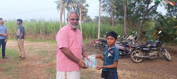 கலசபாக்கம்.காம் / JB Soft System பணியாளர்கள் குழந்தைகளுடன் இணைந்து JB FARM – இல் பொங்கல் விழா கொண்டாட்டம்! கலசபாக்கம்.காம் / JB Soft System பணியாளர்கள் குழந்தைகளுடன் இணைந்து JB FARM – இல் பொங்கல் விழா கொண்டாட்டம்!