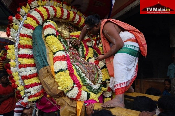 அண்ணாமலையார் திருக்கோயிலில் நேற்று (12.01.2024 ) உத்திராயண காலம் பிரம்மோற்சவம் 7 – ஆம் நாள் காலை!