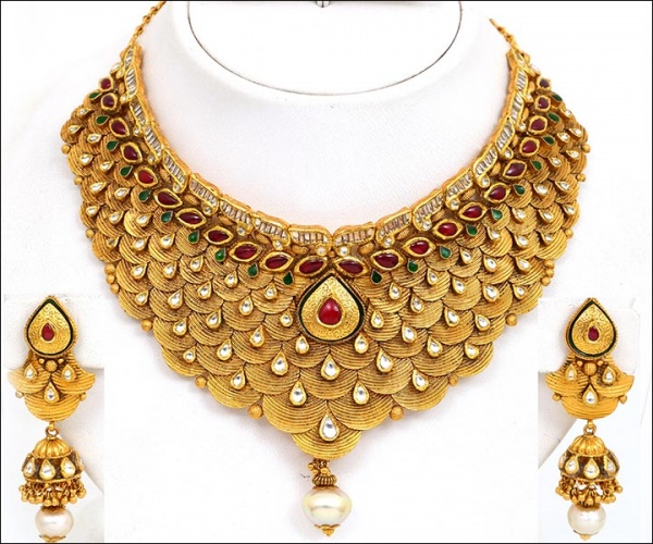 Akshaya Tritiya Gold Prices Skyrocket: Sovereign Hits Rs. 1240, Gram at Rs. 155!