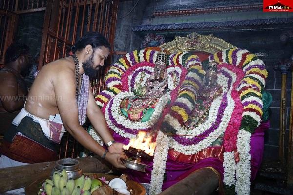 திருவண்ணாமலை அண்ணாமலையார் திருக்கோவிலில் ஆனி பிரம்மோற்சவ விழா கொடியேற்றத்துடன் தொடக்கம்! திருவண்ணாமலை அண்ணாமலையார் திருக்கோவிலில் ஆனி பிரம்மோற்சவ விழா கொடியேற்றத்துடன் தொடக்கம்!