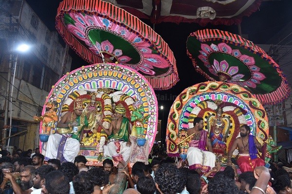 திருவண்ணாமலை அண்ணாமலையார் திருக்கோயிலில் நேற்று (15.01.2025 ) திருவூடல் உற்சவம்! திருவண்ணாமலை அண்ணாமலையார் திருக்கோயிலில் நேற்று (15.01.2025 ) திருவூடல் உற்சவம்!