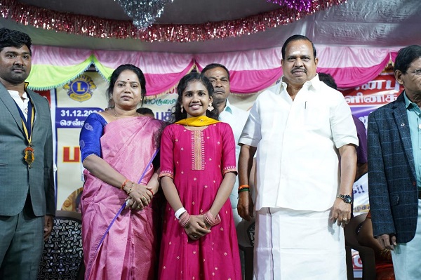 கலசபாக்கத்தை சேர்ந்த சூப்பர் சிங்கர் தனுமிதாவிற்கு பாராட்டு விழா சிறப்பாக நடைபெற்றது! கலசபாக்கத்தை சேர்ந்த சூப்பர் சிங்கர் தனுமிதாவிற்கு பாராட்டு விழா சிறப்பாக நடைபெற்றது!