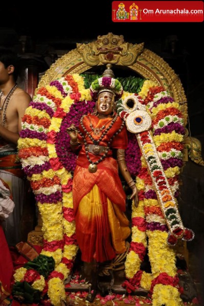 திருவண்ணாமலை அண்ணாமலையார் திருக்கோயிலில் நேற்று மகுடாபிஷேகம்! திருவண்ணாமலை அண்ணாமலையார் திருக்கோயிலில் நேற்று மகுடாபிஷேகம்!