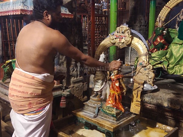 திருவண்ணாமலை அருணாச்சலேஸ்வரர் கோவிலில் சித்திரை மாத அமாவாசை பிரதோஷம்!