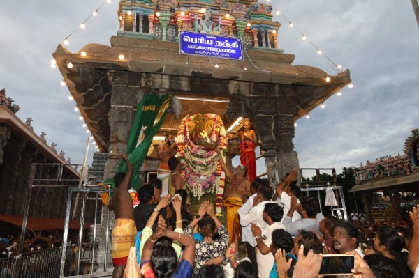 திருவண்ணாமலை அருணாச்சலேஸ்வரர் கோவிலில் வைகாசி மாத அமாவாசை பிரதோஷம்! திருவண்ணாமலை அருணாச்சலேஸ்வரர் கோவிலில் வைகாசி மாத அமாவாசை பிரதோஷம்!