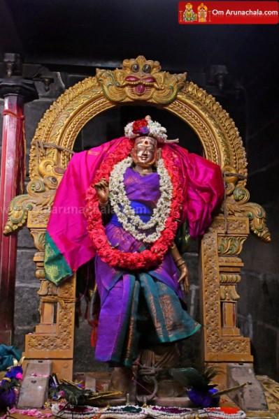 திருவண்ணாமலை அருள்மிகு அருணாசலேஸ்வரர் திருக்கோயில் சித்திரை வசந்த உற்சவம் இரண்டாம் நாள்! திருவண்ணாமலை அருள்மிகு அருணாசலேஸ்வரர் திருக்கோயில் சித்திரை வசந்த உற்சவம் இரண்டாம் நாள்!