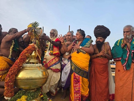 திருச்செந்தூர் சுப்பிரமணியசுவாமி கோவிலில் இன்று திருக்குட நன்நீராட்டுப் பெருவிழா சிறப்பாக நடைபெற்றது! திருச்செந்தூர் சுப்பிரமணியசுவாமி கோவிலில் இன்று திருக்குட நன்நீராட்டுப் பெருவிழா சிறப்பாக நடைபெற்றது!