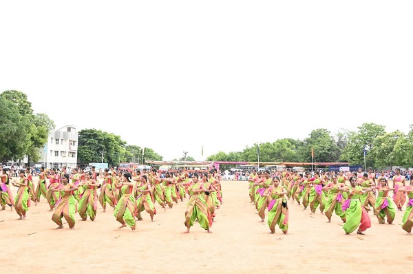 திருவண்ணாமலையில் 79-வது சுதந்திர தின விழா – மாவட்ட ஆட்சியர் தேசியக் கொடி ஏற்றினார்! திருவண்ணாமலையில் 79-வது சுதந்திர தின விழா – மாவட்ட ஆட்சியர் தேசியக் கொடி ஏற்றினார்!